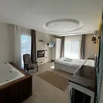 La Mira Alacati Hotel