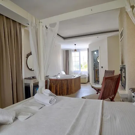 La Mira Alacati Hotel