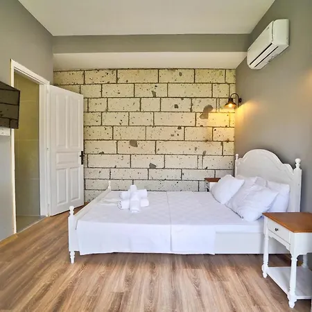 La Mira Alacati Hotel 2*